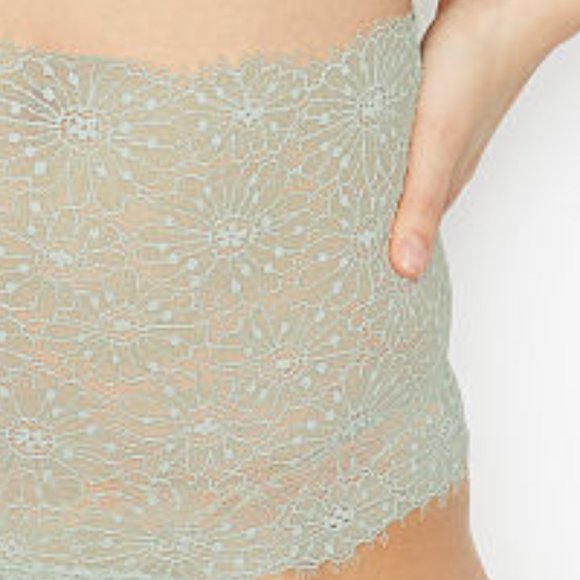 VS S NWT High-Rise Thong Panty Pale Sky Gray Floral Lace Scalloped Edges Daisies - Picture 5 of 15